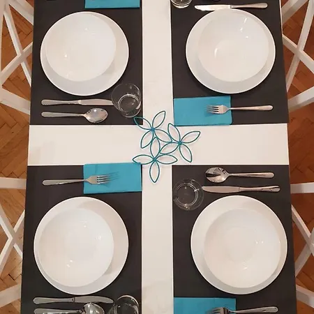 דירה Vitez Apartman אגר